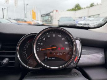 MINI Hatchback 1.5 Cooper Classic 5dr Auto