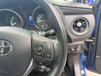 Toyota Auris 1.8 Hybrid Business Edition TSS 5dr CVT
