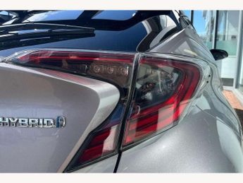 Toyota C-HR 1.8 Hybrid Dynamic 5dr CVT