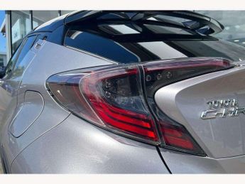 Toyota C-HR 1.8 Hybrid Dynamic 5dr CVT
