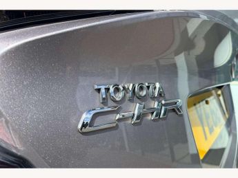 Toyota C-HR 1.8 Hybrid Dynamic 5dr CVT