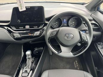 Toyota C-HR 1.8 Hybrid Design 5dr CVT