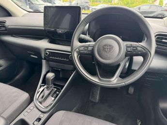 Toyota Yaris 1.5 Hybrid Design 5dr CVT