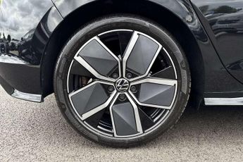 Volkswagen Golf 2.0 TDI 150 Black Edition 5dr DSG