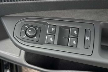 Volkswagen Golf 2.0 TDI 150 Black Edition 5dr DSG