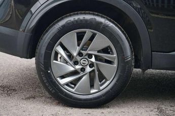 Nissan Qashqai 1.3 DiG-T MH 158 Acenta Premium 5dr Xtronic