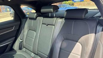 Jaguar F-Pace 2.0 D200 R-Dynamic HSE 5dr Auto AWD
