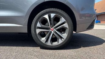 Jaguar F-Pace 2.0 D200 R-Dynamic HSE 5dr Auto AWD