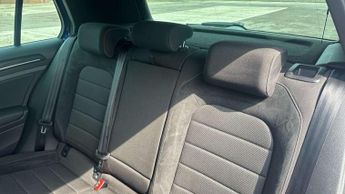 Volkswagen Golf 2.0 TSI 300 R 5dr 4MOTION DSG