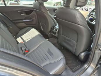 Mercedes-Benz C-Class C220d AMG Line Premium 5dr 9G-Tronic