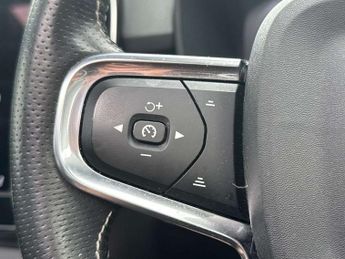 Volvo XC40 1.5 T5 Recharge PHEV R DESIGN Pro 5dr Auto