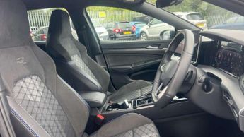 Volkswagen Golf 1.5 eTSI 150 R-Line 5dr DSG