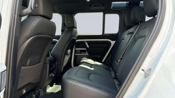 Land Rover Defender 3.0 D250 X-Dynamic SE 110 5dr Auto