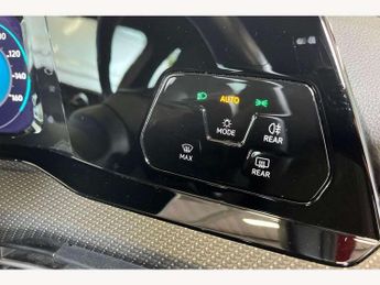Volkswagen Golf 1.5 eTSI 150 R-Line 5dr DSG