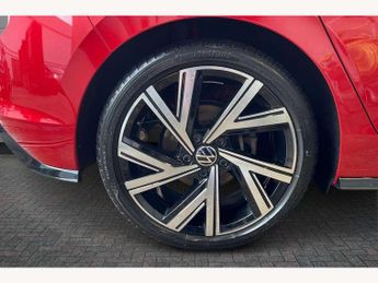 Volkswagen Golf 1.5 eTSI 150 R-Line 5dr DSG