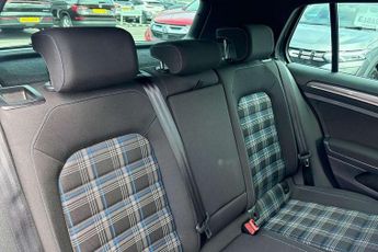 Volkswagen Golf 1.4 TSI GTE Advance 5dr DSG