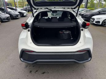 Toyota C-HR 2.0 PHEV Design 5dr CVT