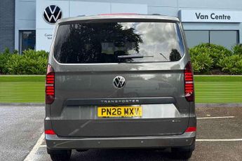 Volkswagen Transporter 2.0 TDI 150 Commerce Pro Kombi Van 4MOTION Auto