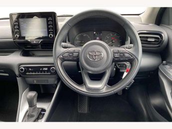 Toyota Yaris 1.5 Hybrid Icon 5dr CVT