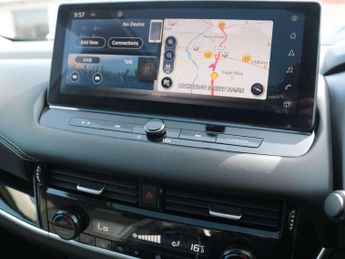 Nissan Qashqai 1.3 DiG-T MH 158 N-Connecta 5dr Xtronic
