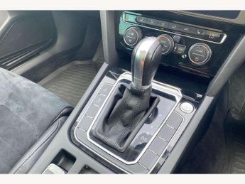 Volkswagen Passat 2.0 TDI GT 5dr DSG [Panoramic Roof] [7 Speed]