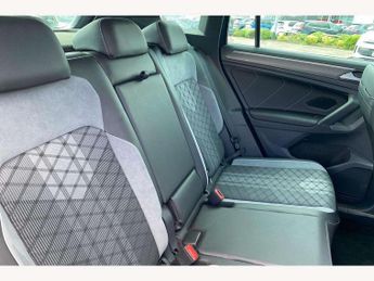 Volkswagen Tiguan 1.4 TSI eHybrid R-Line 5dr DSG