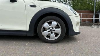 MINI Hatchback 1.5 Cooper Classic II 3dr Auto