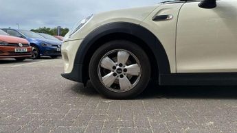 MINI Hatchback 1.5 Cooper Classic II 3dr Auto