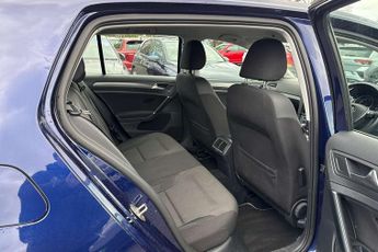 Volkswagen Golf 1.6 TDI SE [Nav] 5dr DSG