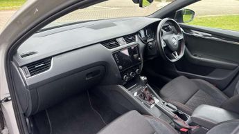 Skoda Octavia 2.0 TSI 245 vRS 5dr DSG [Black Pack]