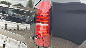 Volkswagen Transporter 2.0 TDI 170 Commerce Pro Van Auto