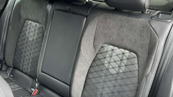 Volkswagen Golf 1.5 eTSI 150 R-Line 5dr DSG