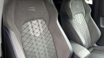 Volkswagen Golf 1.5 eTSI 150 R-Line 5dr DSG