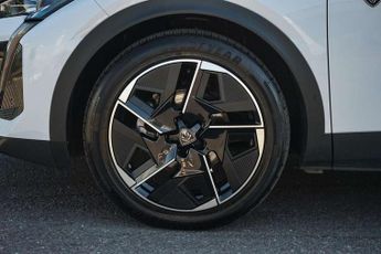 Peugeot 408 1.2 Hybrid 136 GT 5dr e-DSC6