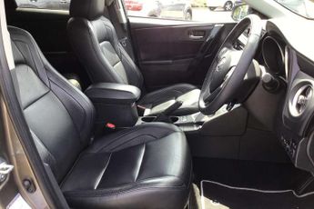 Toyota Auris 1.8 Hybrid Design TSS 5dr CVT [Nav]