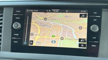 Volkswagen Transporter 2.0 BiTDI 204 Highline Kombi Van 4MOTION DSG