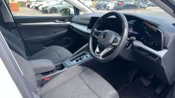 Volkswagen Golf 1.0 eTSI Life 5dr DSG