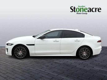 Jaguar XE 2.0 D200 R-Dynamic SE 4dr Auto