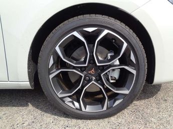 Cupra Leon 1.5 eHybrid 204 V2 5dr DSG