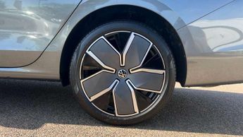 Volkswagen Passat 1.5 eTSI Elegance 5dr DSG