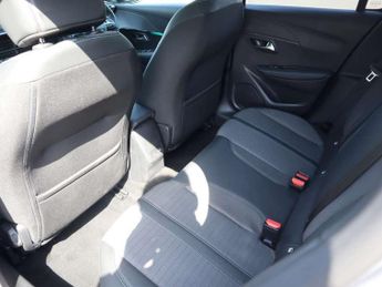 Peugeot 208 1.2 PureTech 130 Allure Premium + 5dr EAT8