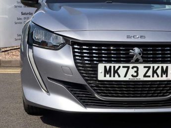 Peugeot 208 1.2 PureTech 130 Allure Premium + 5dr EAT8