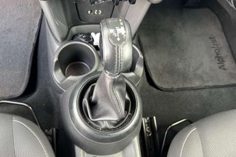 MINI Hatchback 1.5 Cooper 3dr Auto