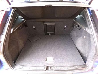 Volvo XC40 1.5 T3 [163] R DESIGN 5dr Geartronic