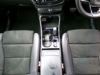 Volvo XC40 1.5 T3 [163] R DESIGN 5dr Geartronic