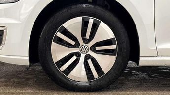 Volkswagen Golf 99kW e-Golf 35kWh 5dr Auto