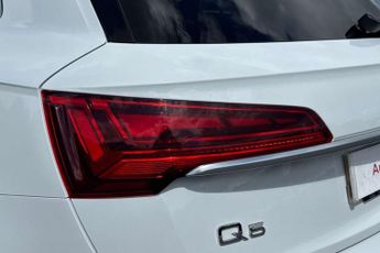Audi Q5 55 TFSI e Quattro Competition 5dr S Tronic