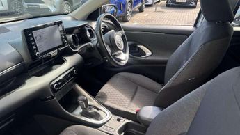 Toyota Yaris 1.5 Hybrid Design 5dr CVT