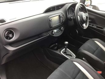 Toyota Yaris 1.5 Hybrid GR-Sport 5dr CVT