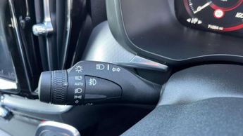 Volvo XC60 2.0 D5 PowerPulse R DESIGN 5dr AWD Geartronic
